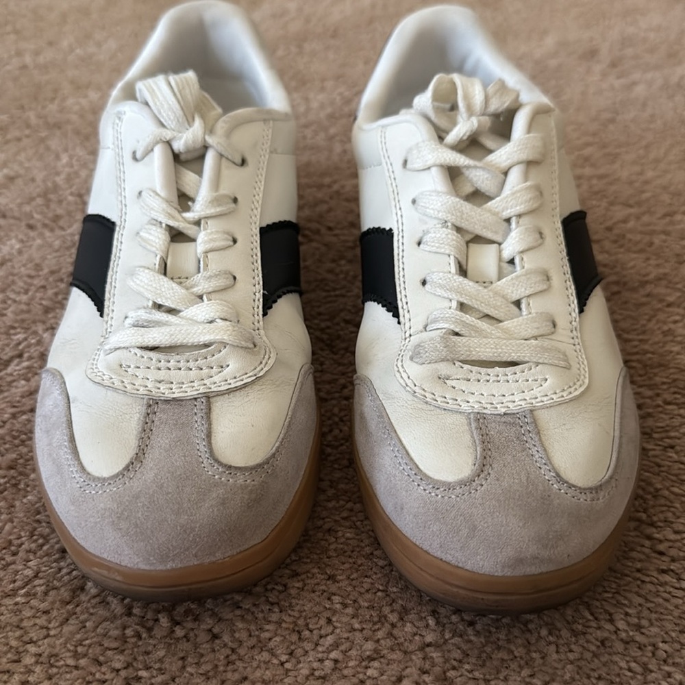 Universal Thread Womens’s Spencer White Low Top Fashion Sneakers 7 - Picture 5 of 9